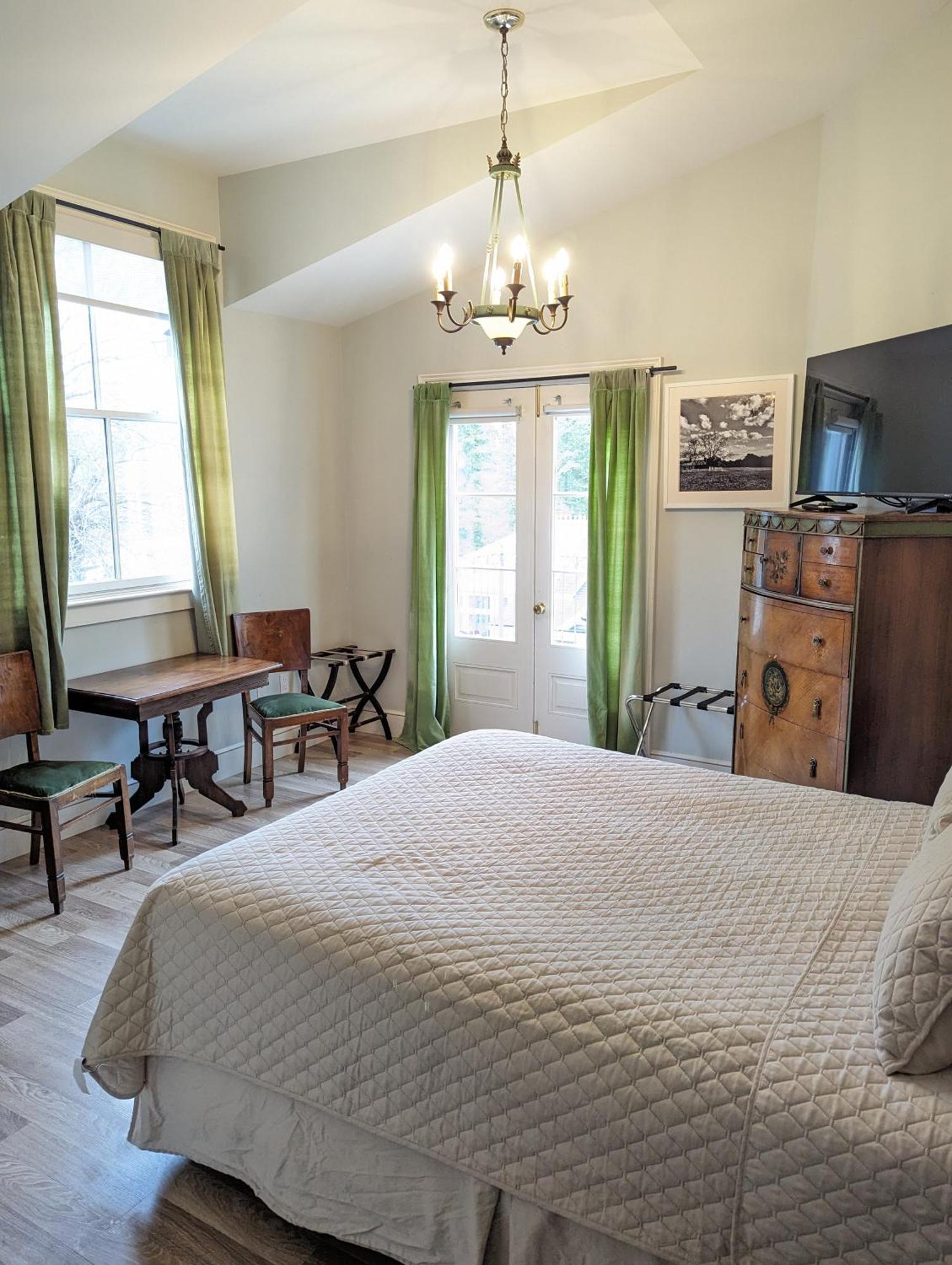 The Old Bank House Bed & Breakfast Inn