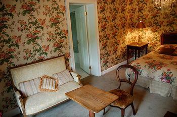 Inn The Old Bank House Bed & Breakfast 3*