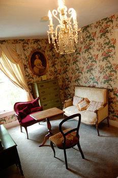 The Old Bank House Bed & Breakfast Niagara-on-the-Lake